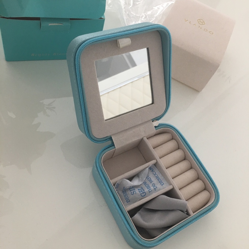 VLANDL JEWELRY CASE  TIFFANY COLOR